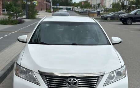 Toyota Camry, 2014 год, 1 570 000 рублей, 2 фотография