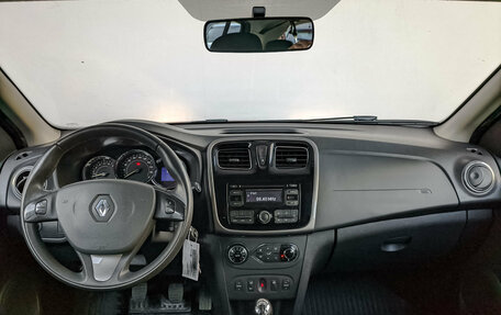 Renault Sandero II рестайлинг, 2016 год, 1 000 000 рублей, 32 фотография