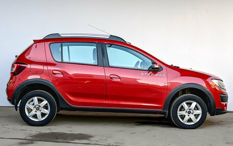 Renault Sandero II рестайлинг, 2016 год, 1 000 000 рублей, 22 фотография