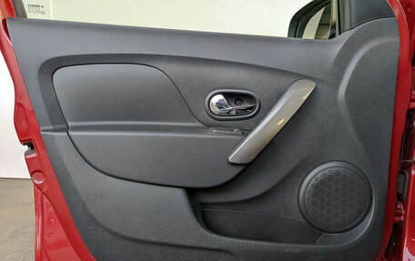 Renault Sandero II рестайлинг, 2016 год, 1 000 000 рублей, 36 фотография