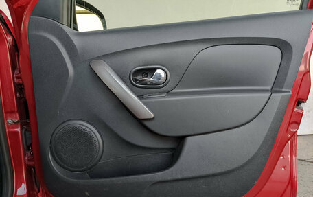 Renault Sandero II рестайлинг, 2016 год, 1 000 000 рублей, 41 фотография