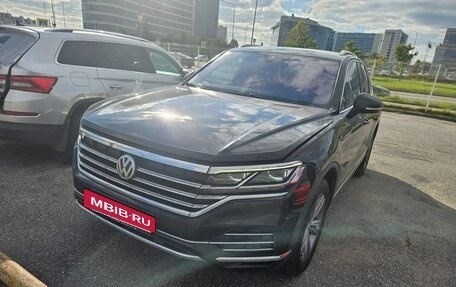 Volkswagen Touareg III, 2020 год, 4 500 000 рублей, 5 фотография