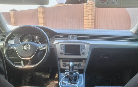 Volkswagen Passat B8 рестайлинг, 2017 год, 1 550 000 рублей, 8 фотография