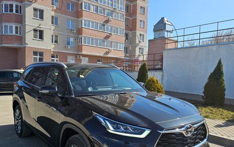 Toyota Highlander, 2026 год, 6 000 000 рублей, 3 фотография