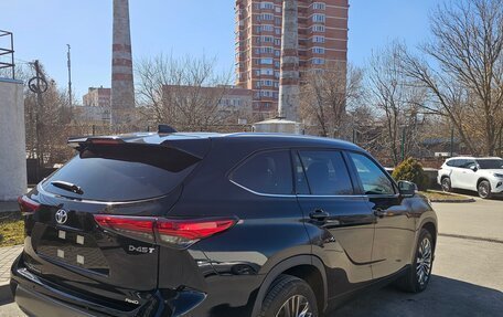 Toyota Highlander, 2026 год, 6 000 000 рублей, 5 фотография