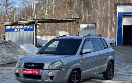 Hyundai Tucson III, 2004 год, 490 000 рублей, 2 фотография
