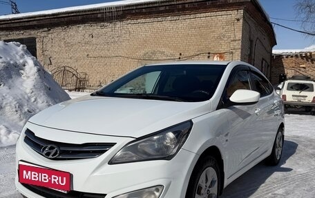 Hyundai Solaris II рестайлинг, 2016 год, 1 050 000 рублей, 2 фотография