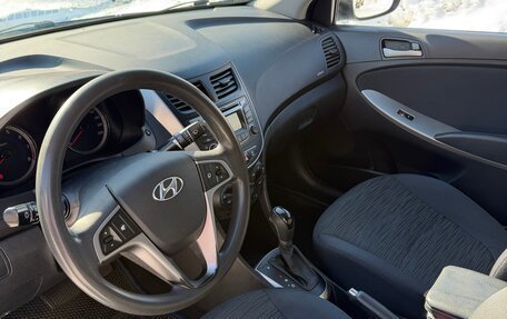 Hyundai Solaris II рестайлинг, 2016 год, 1 050 000 рублей, 10 фотография