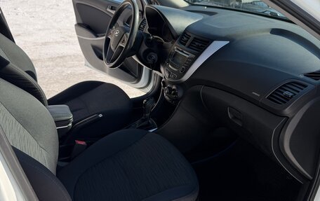 Hyundai Solaris II рестайлинг, 2016 год, 1 050 000 рублей, 15 фотография