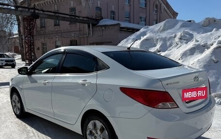 Hyundai Solaris II рестайлинг, 2016 год, 1 050 000 рублей, 4 фотография