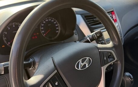 Hyundai Solaris II рестайлинг, 2016 год, 1 050 000 рублей, 24 фотография