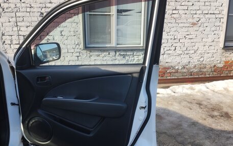 Mitsubishi Outlander III рестайлинг 3, 2003 год, 750 000 рублей, 10 фотография