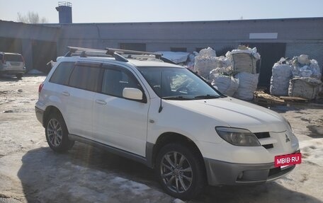 Mitsubishi Outlander III рестайлинг 3, 2003 год, 750 000 рублей, 4 фотография