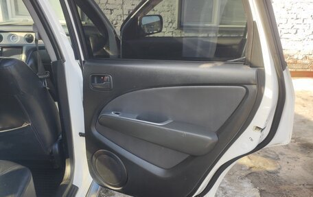 Mitsubishi Outlander III рестайлинг 3, 2003 год, 750 000 рублей, 12 фотография