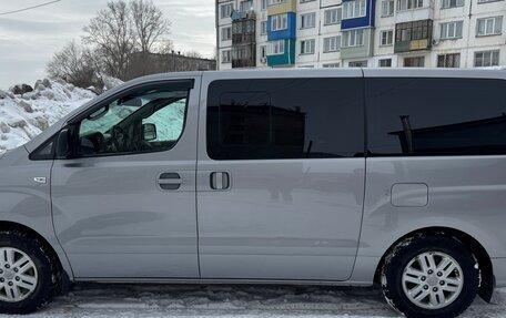 Hyundai Grand Starex Grand Starex I рестайлинг 2, 2017 год, 2 780 000 рублей, 3 фотография