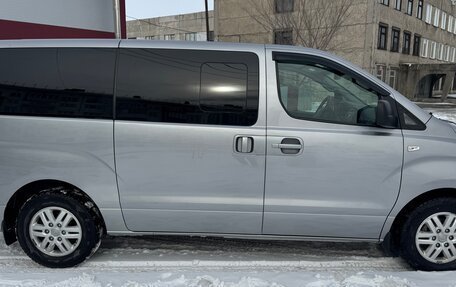 Hyundai Grand Starex Grand Starex I рестайлинг 2, 2017 год, 2 780 000 рублей, 4 фотография