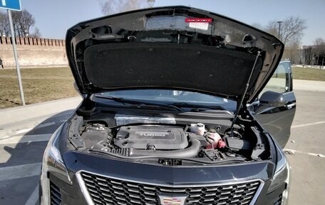 Cadillac XT4 I, 2019 год, 2 950 000 рублей, 4 фотография