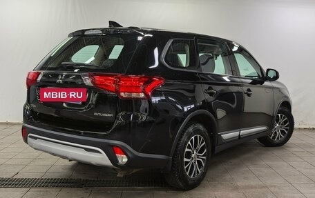 Mitsubishi Outlander III рестайлинг 3, 2019 год, 2 050 000 рублей, 2 фотография