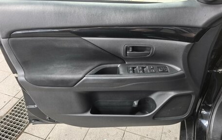 Mitsubishi Outlander III рестайлинг 3, 2019 год, 2 050 000 рублей, 8 фотография