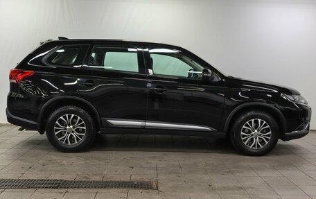 Mitsubishi Outlander III рестайлинг 3, 2019 год, 2 050 000 рублей, 4 фотография