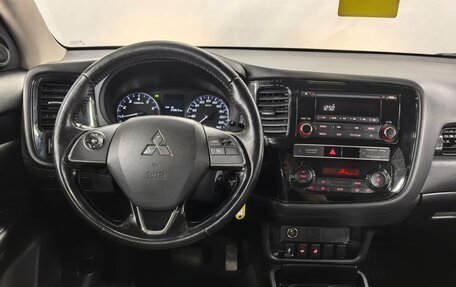 Mitsubishi Outlander III рестайлинг 3, 2019 год, 2 050 000 рублей, 11 фотография