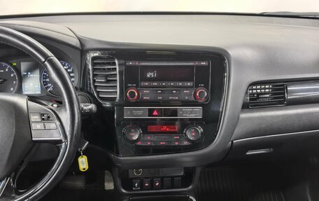 Mitsubishi Outlander III рестайлинг 3, 2019 год, 2 050 000 рублей, 14 фотография