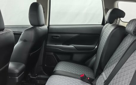 Mitsubishi Outlander III рестайлинг 3, 2019 год, 2 050 000 рублей, 17 фотография