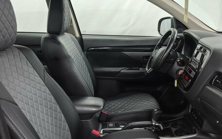 Mitsubishi Outlander III рестайлинг 3, 2019 год, 2 050 000 рублей, 22 фотография