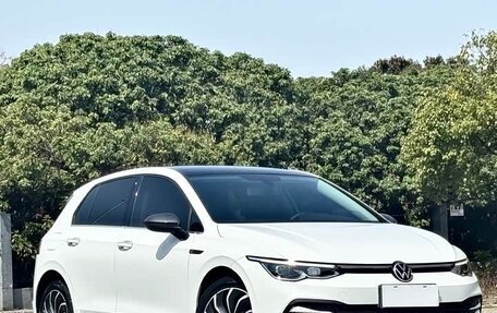 Volkswagen Golf VIII, 2022 год, 2 050 000 рублей, 3 фотография