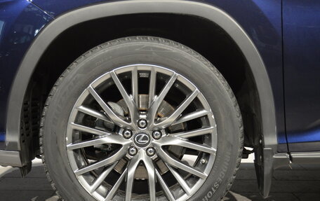Lexus RX IV рестайлинг, 2017 год, 3 990 000 рублей, 10 фотография