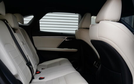 Lexus RX IV рестайлинг, 2017 год, 3 990 000 рублей, 29 фотография
