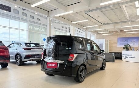 Honda Freed I, 2015 год, 1 309 000 рублей, 6 фотография