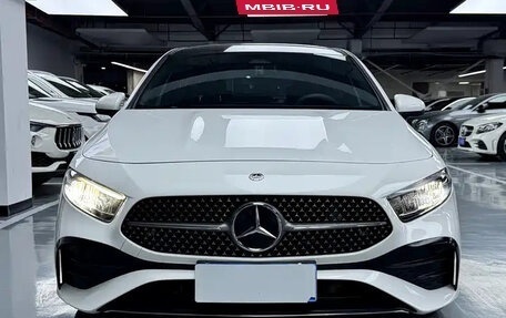 Mercedes-Benz A-Класс, 2023 год, 1 727 000 рублей, 7 фотография