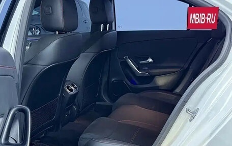 Mercedes-Benz A-Класс, 2023 год, 1 727 000 рублей, 13 фотография