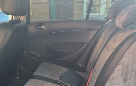 Peugeot 408 I рестайлинг, 2013 год, 715 000 рублей, 17 фотография