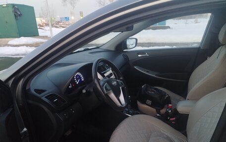 Hyundai Solaris II рестайлинг, 2012 год, 450 000 рублей, 8 фотография