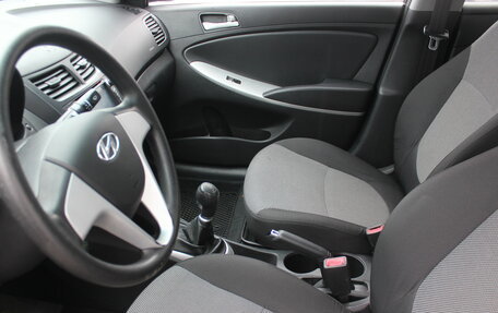 Hyundai Solaris II рестайлинг, 2012 год, 637 000 рублей, 10 фотография