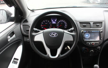 Hyundai Solaris II рестайлинг, 2012 год, 637 000 рублей, 16 фотография