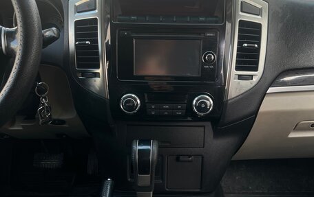 Mitsubishi Pajero IV, 2017 год, 2 990 000 рублей, 16 фотография