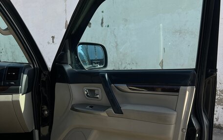 Mitsubishi Pajero IV, 2017 год, 2 990 000 рублей, 9 фотография