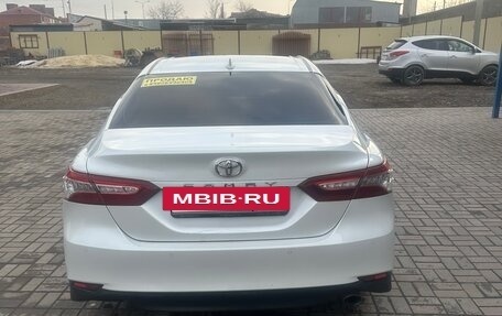 Toyota Camry, 2021 год, 2 890 000 рублей, 3 фотография