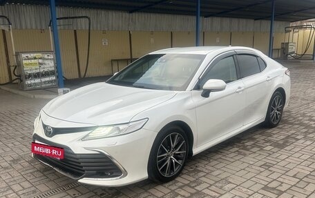 Toyota Camry, 2021 год, 2 890 000 рублей, 5 фотография