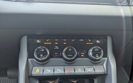 Skoda Karoq I, 2020 год, 2 550 000 рублей, 18 фотография