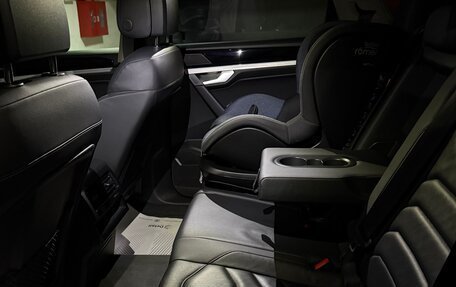 Volkswagen Touareg III, 2019 год, 5 400 000 рублей, 9 фотография