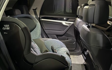 Volkswagen Touareg III, 2019 год, 5 400 000 рублей, 10 фотография