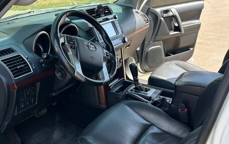 Toyota Land Cruiser Prado 150 рестайлинг 2, 2016 год, 3 850 000 рублей, 5 фотография
