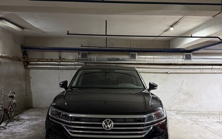 Volkswagen Touareg III, 2019 год, 5 400 000 рублей, 2 фотография