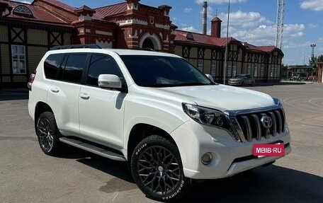 Toyota Land Cruiser Prado 150 рестайлинг 2, 2016 год, 3 850 000 рублей, 2 фотография