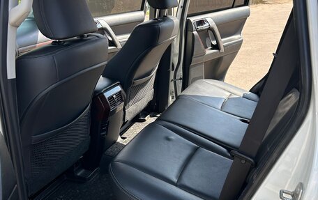 Toyota Land Cruiser Prado 150 рестайлинг 2, 2016 год, 3 850 000 рублей, 8 фотография