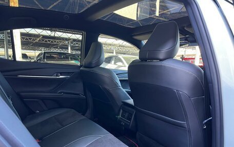 Toyota Camry, 2024 год, 3 950 000 рублей, 14 фотография